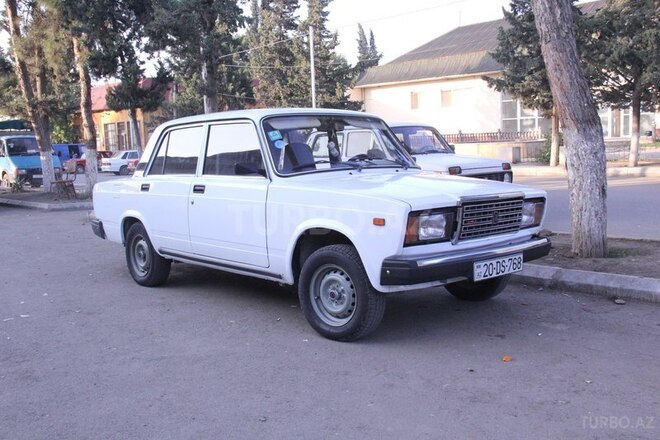 LADA (VAZ) 2107 2009, 10 km - 1.6 л - Tovuz