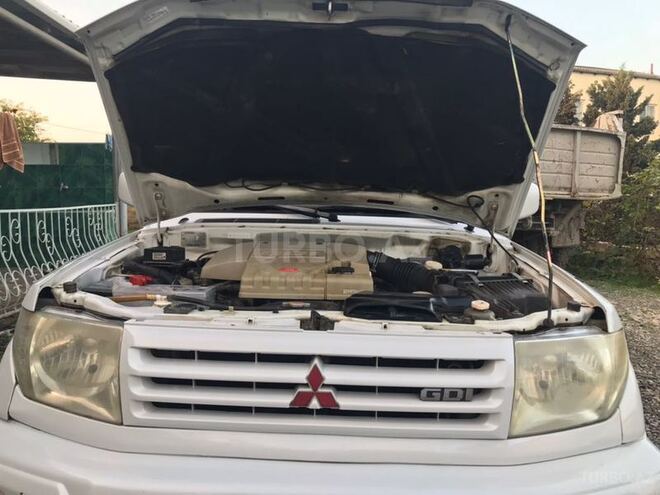Mitsubishi Pajero io 1999, 190,000 km - 1.8 l - Bakı
