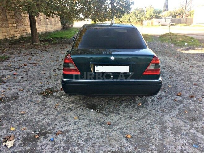Mercedes C 180 1995, 267,000 km - 1.8 l - Gəncə