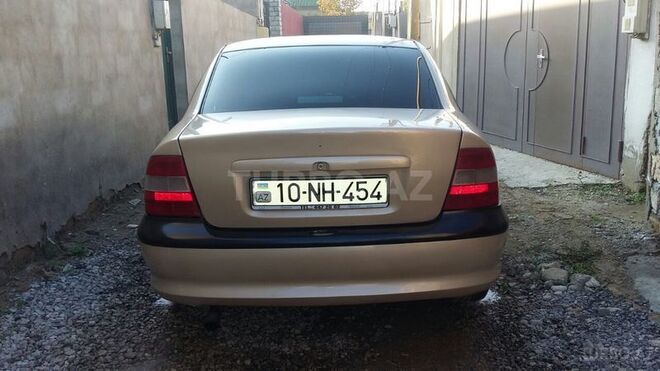 Opel Vectra 1997, 225,000 km - 1.6 l - Bakı