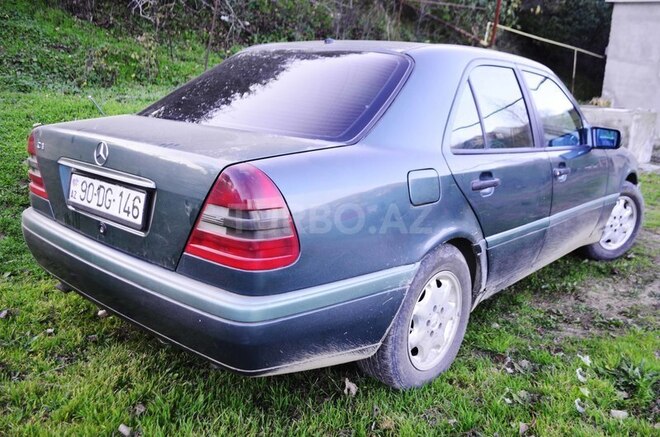 Mercedes C 180 1993, 321,000 km - 1.8 л - Yardımlı