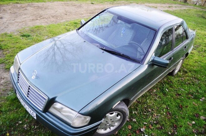 Mercedes C 180 1993, 321,000 km - 1.8 л - Yardımlı