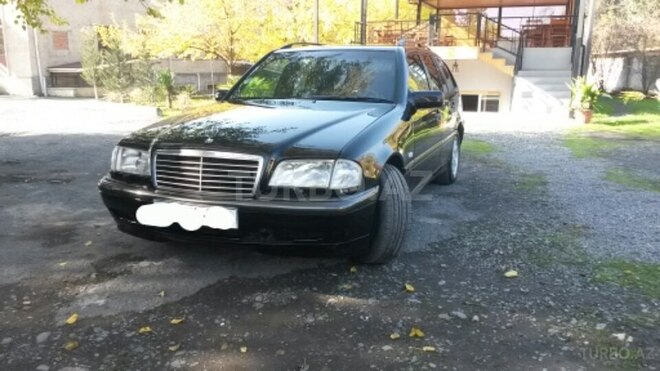 Mercedes C 220 2000, 400,000 km - 2.2 l - Zaqatala