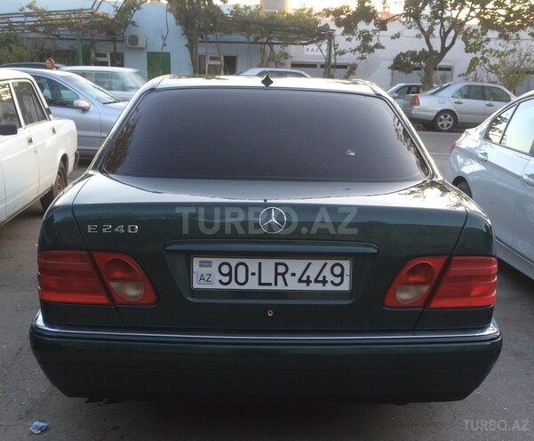 Mercedes E 240 1997, 278,000 km - 2.4 l - Bakı