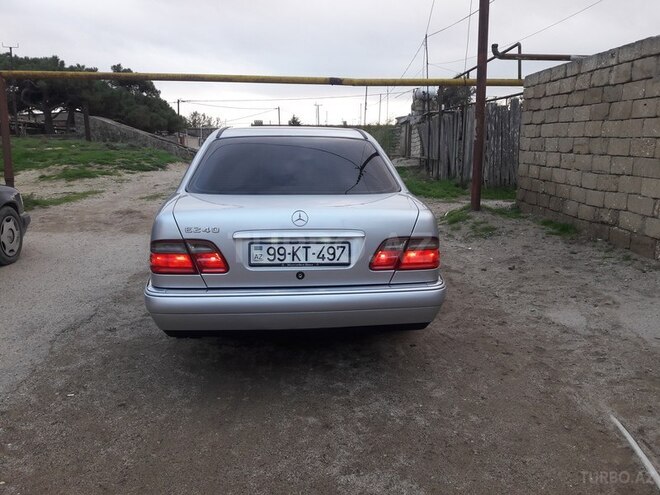 Mercedes E 240 1999, 226,170 km - 2.4 l - Bakı