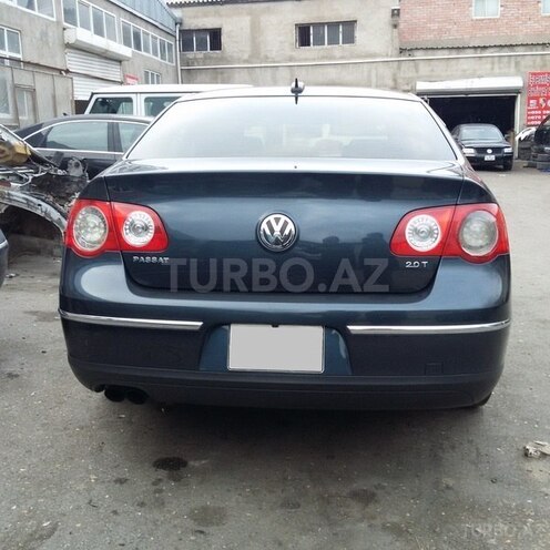Volkswagen Passat 2005, 195,000 km - 2.0 l - Bakı