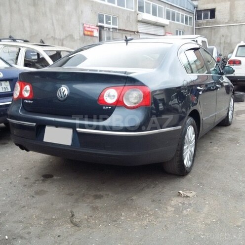 Volkswagen Passat 2005, 195,000 km - 2.0 l - Bakı