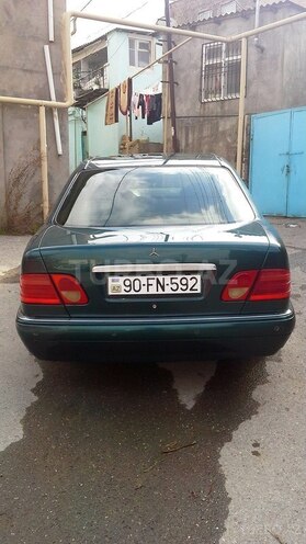 Mercedes E 230 1997, 250,000 km - 2.3 l - Bakı