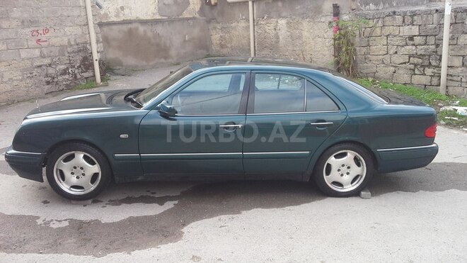 Mercedes E 230 1997, 250,000 km - 2.3 l - Bakı
