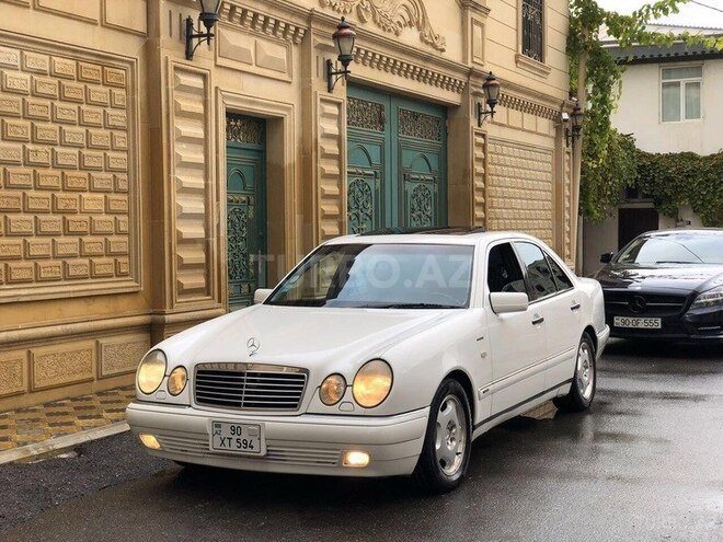 Mercedes E 240 1999, 194,000 km - 2.4 l - Bakı