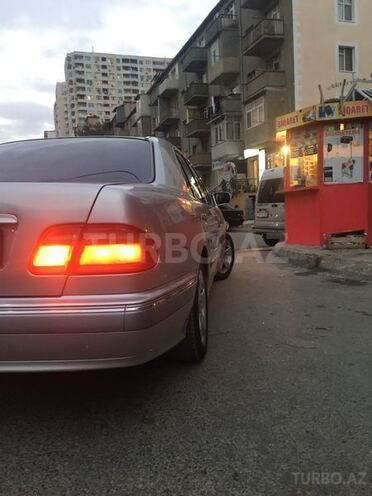Mercedes E 270 2000, 278,000 km - 2.7 l - Bakı