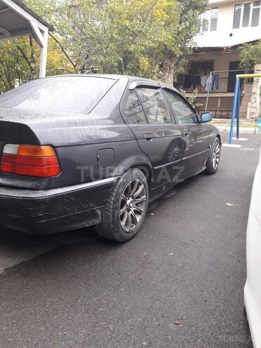 BMW 320 1993, 198,546 km - 2.0 l - Bakı