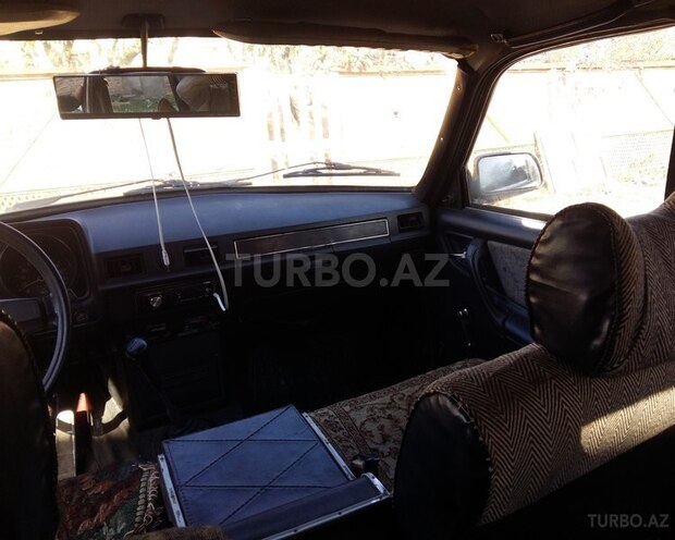 GAZ 24 1986, 150,000 km - 2.4 l - Quba