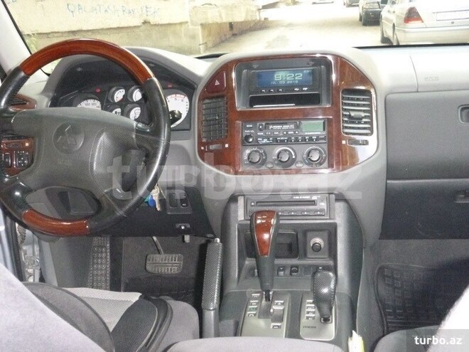 Mitsubishi Pajero 2005, 15,000 km - 3.0 l - Bakı