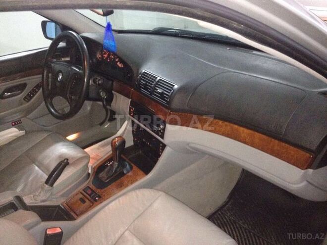 BMW 525 2001, 377,000 km - 2.5 l - Bakı