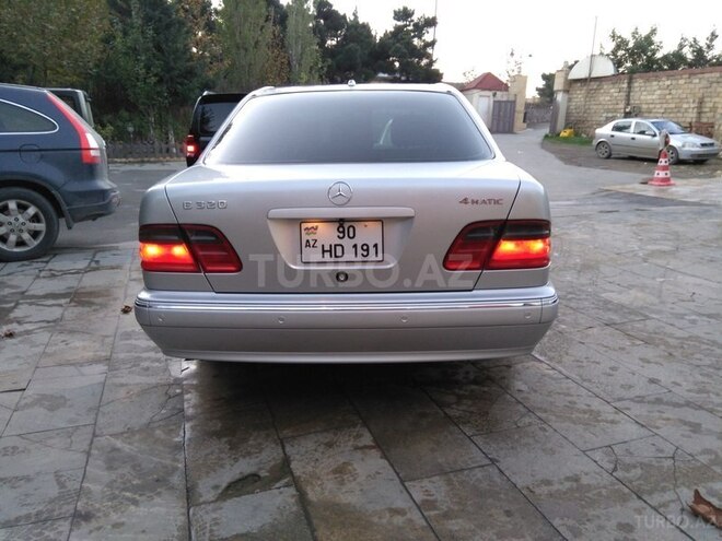 Mercedes E 320 2001, 206,000 km - 3.2 l - Bakı