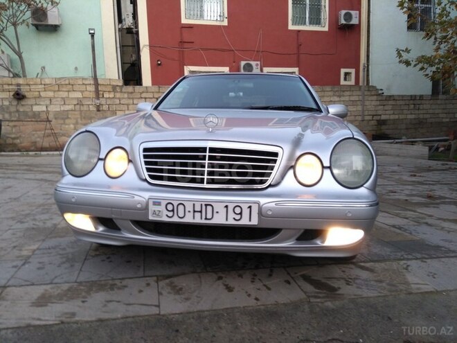 Mercedes E 320 2001, 206,000 km - 3.2 l - Bakı