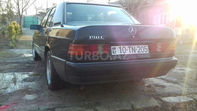 Mercedes 190 1993, 426,000 km - 2.0 л - Qobustan