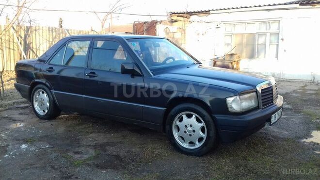 Mercedes 190 1993, 426,000 km - 2.0 л - Qobustan