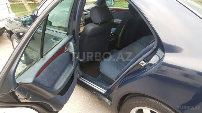 Mercedes E 220 1997, 350,000 km - 2.2 l - Bakı