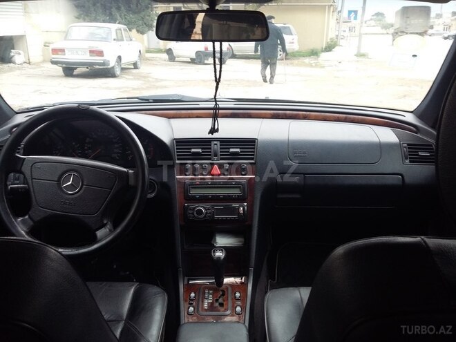 Mercedes C 220 1999, 250,000 km - 2.2 l - Bakı