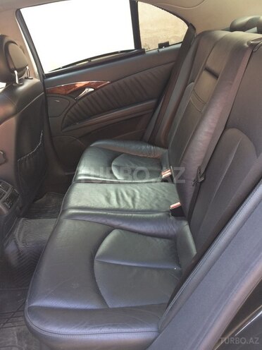 Mercedes E 320 2004, 201,000 km - 3.2 l - Bakı