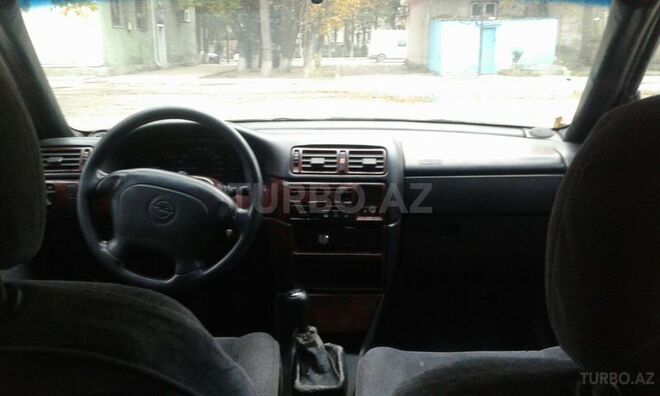 Opel Vectra 1995, 243,000 km - 1.8 l - Sumqayıt