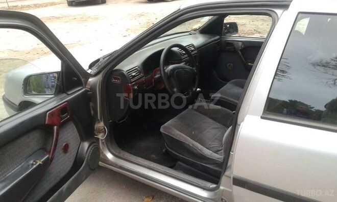 Opel Vectra 1995, 243,000 km - 1.8 l - Sumqayıt