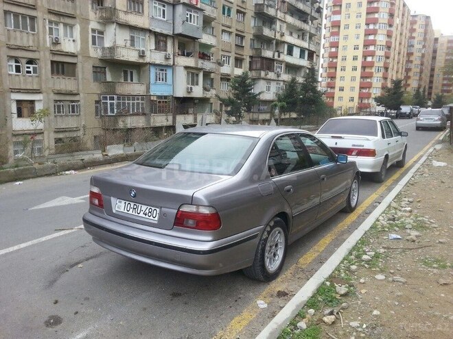 BMW 528 1996, 390,000 km - 2.8 l - Bakı