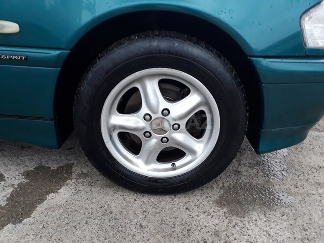 Mercedes C 180 1999, 286,500 km - 1.8 l - Bakı