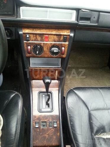Mercedes  1991, 312,564 km - 3.0 л - Lənkəran