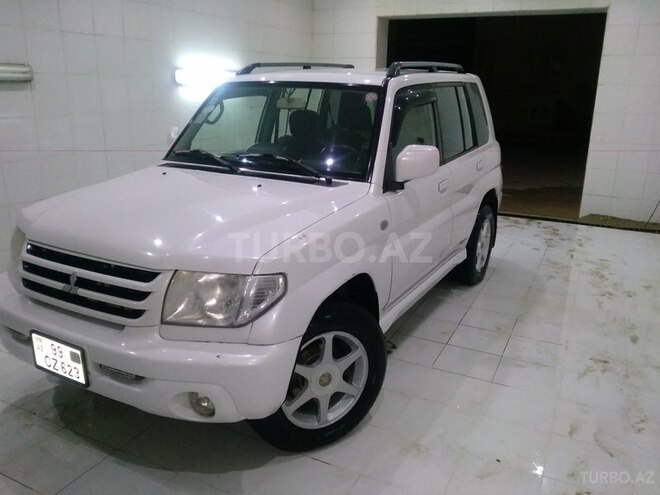 Mitsubishi Pajero io 2003, 150,000 km - 2.0 l - Bakı