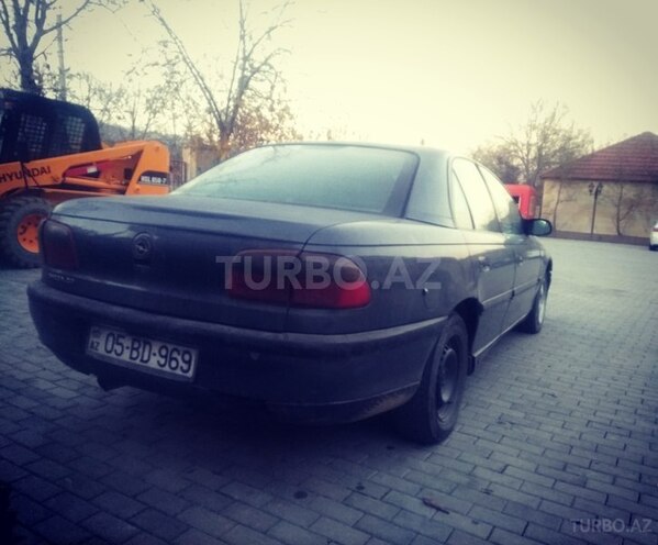 Opel Omega 1998, 230,306 km - 2.0 l - Quba