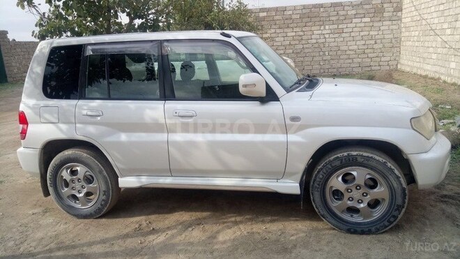 Mitsubishi Pajero io 2004, 177,000 km - 2.0 l - Bakı