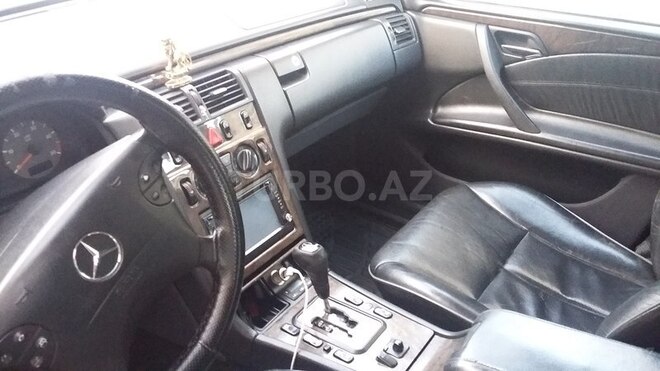 Mercedes E 270 1999, 330,000 km - 2.7 л - Bakı