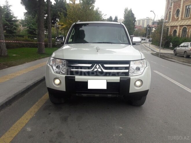 Mitsubishi Pajero 2008, 172,000 km - 3.0 л - Bakı
