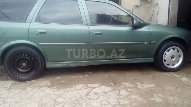 Opel Vectra 1999, 250,000 km - 1.6 l - Bakı
