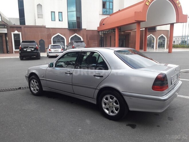 Mercedes C 180 1998, 295,002 km - 1.8 l - Bakı