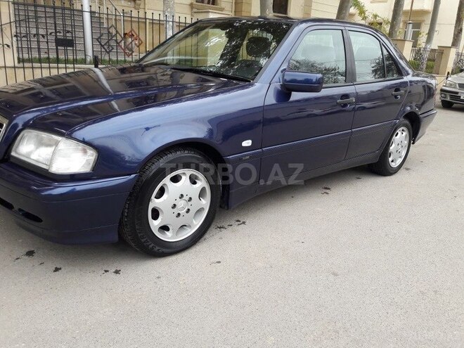 Mercedes C 180 1999, 220,000 km - 1.8 л - Bakı