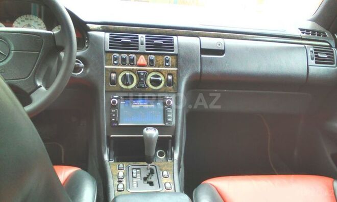 Mercedes E 240 1998, 297,000 km - 2.4 л - Bakı