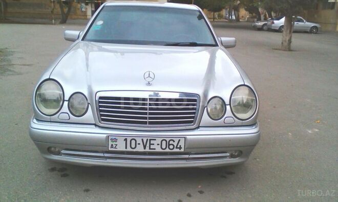 Mercedes E 240 1998, 297,000 km - 2.4 л - Bakı