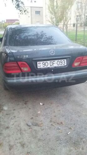 Mercedes E 230 1996, 413,000 km - 2.3 л - Salyan