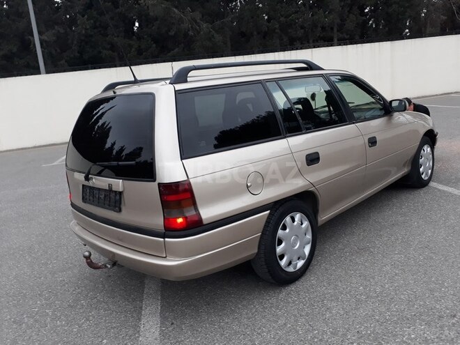 Opel Astra 1997, 230,000 km - 1.6 l - Sumqayıt