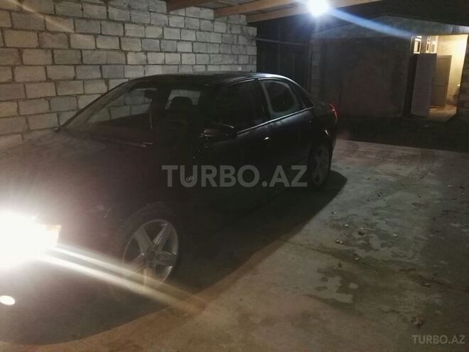 Audi A4 2003, 193,444 km - 1.8 l - Xaçmaz