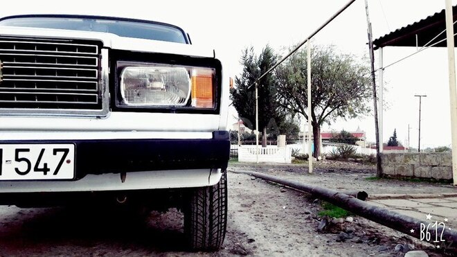 LADA (VAZ) 2107 2005, 242,000 km - 0.3 l - Salyan