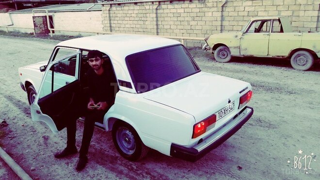 LADA (VAZ) 2107 2005, 242,000 km - 0.3 l - Salyan