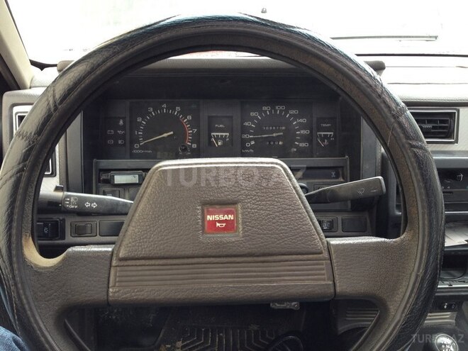 Nissan Pathfinder 1992, 300,000 km - 2.4 л - Bakı