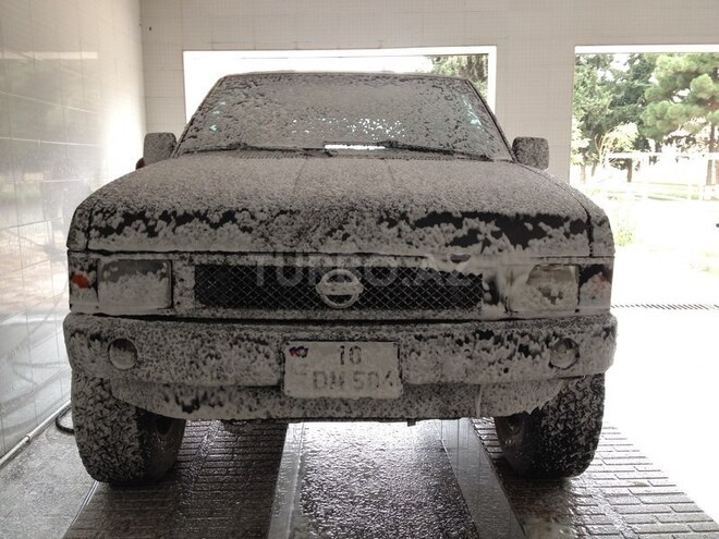 Nissan Pathfinder 1992, 300,000 km - 2.4 л - Bakı