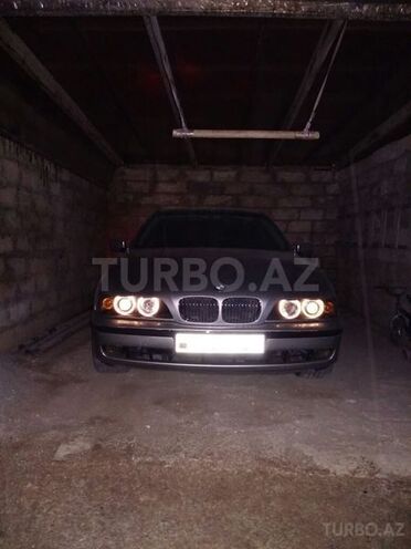 BMW 523 1998, 293,000 km - 2.5 l - Bakı