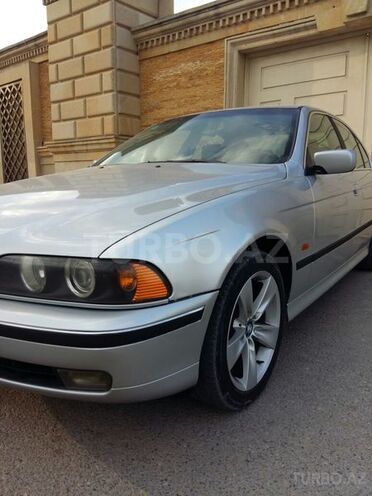 BMW 523 1998, 293,000 km - 2.5 l - Bakı